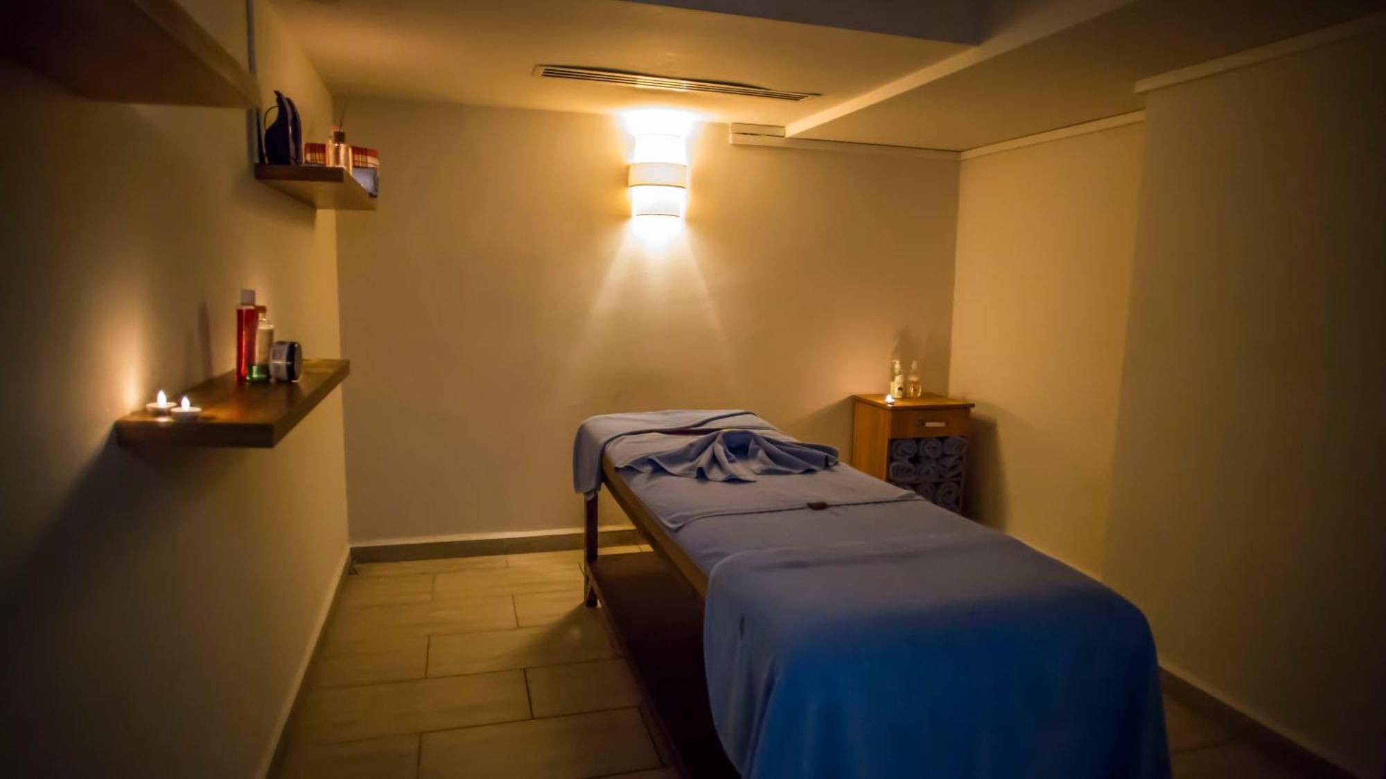 צ'נקלה Parion Hotel מראה חיצוני תמונה