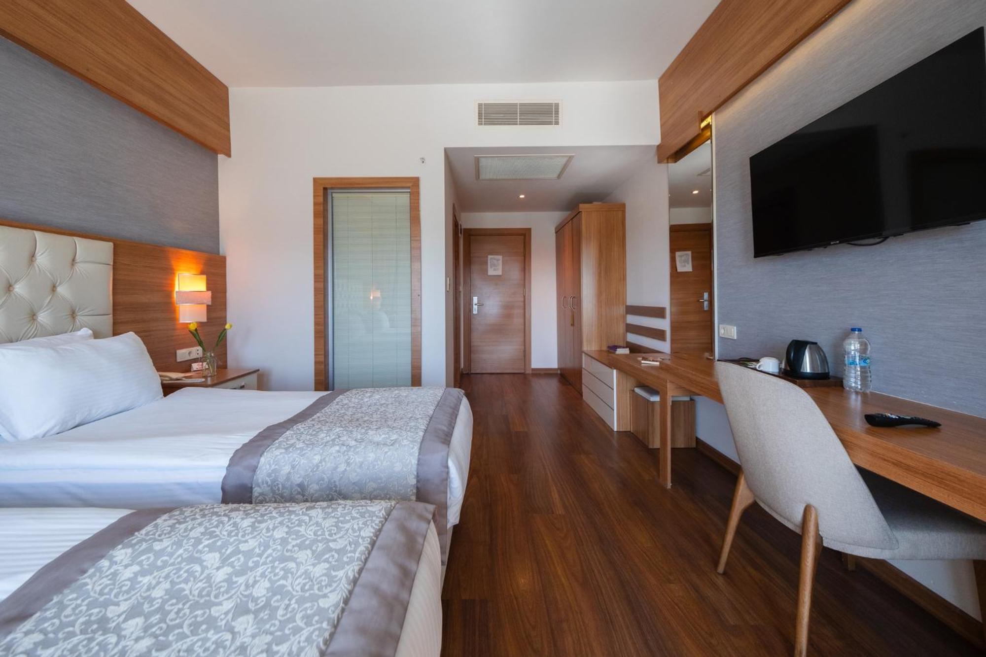 צ'נקלה Parion Hotel מראה חיצוני תמונה