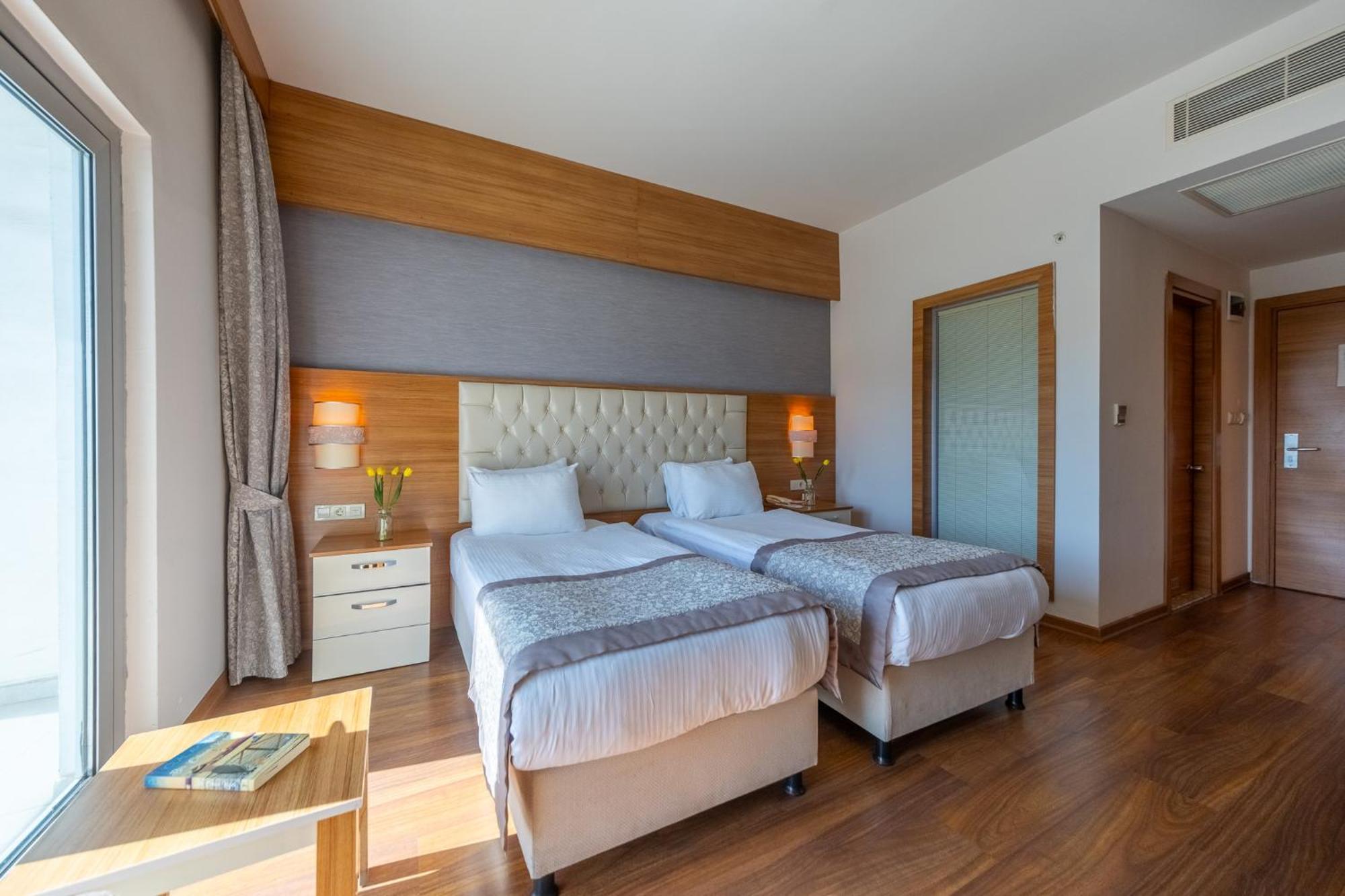 צ'נקלה Parion Hotel מראה חיצוני תמונה