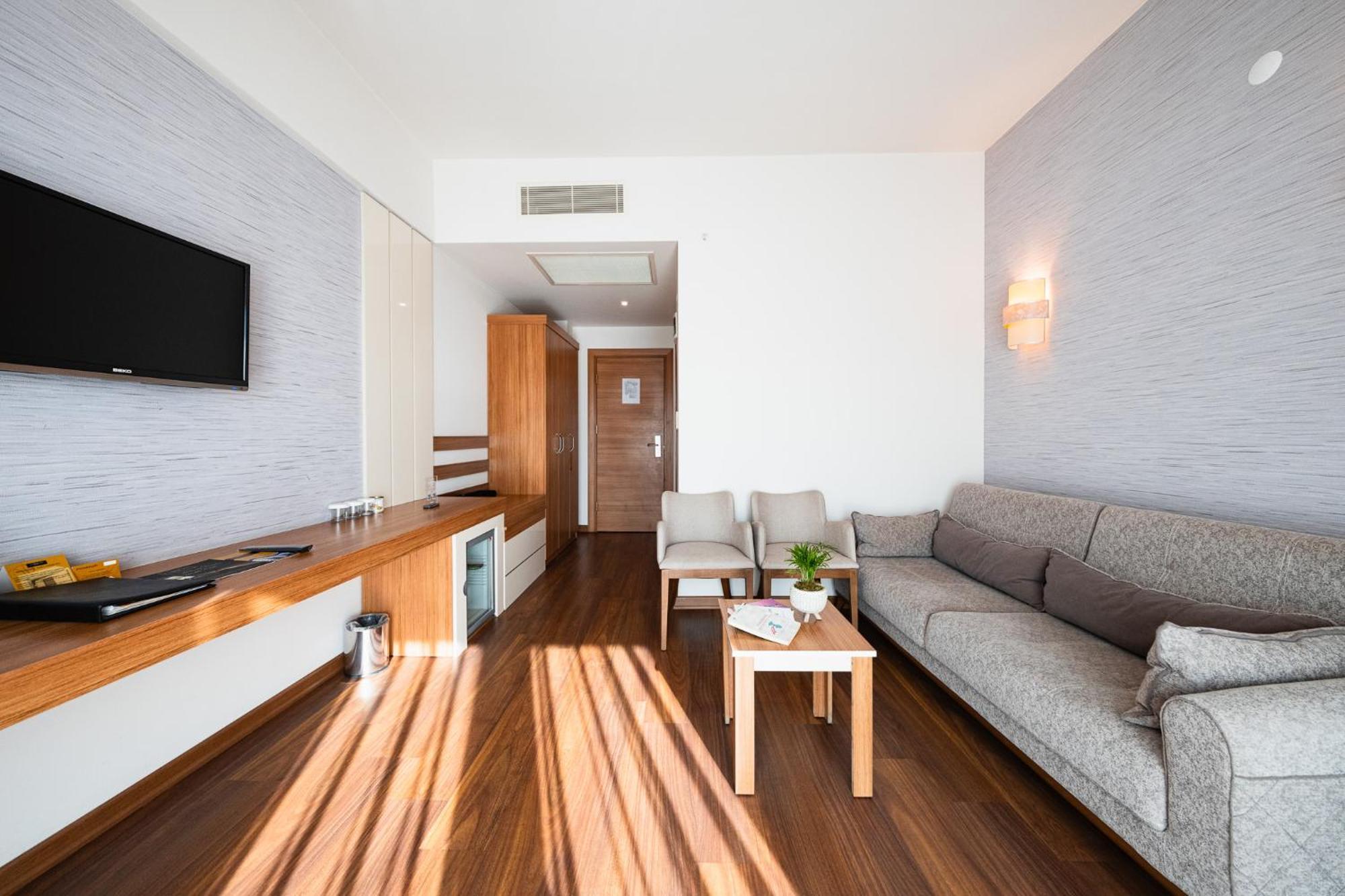 צ'נקלה Parion Hotel מראה חיצוני תמונה